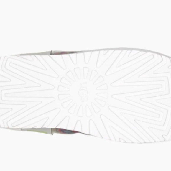 UGGS  waterproof multi color boots - Picture 4 of 4